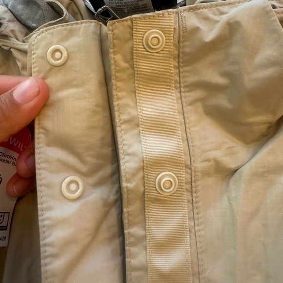 Patagonia Women's Khaki Hooded Lightweight Trench Coat - Picture 8 of 16